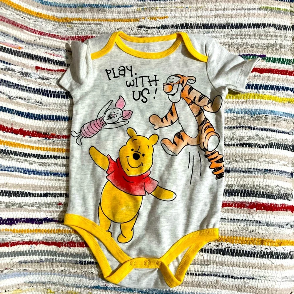 💛Disney Winnie the Pooh onesie new with tags